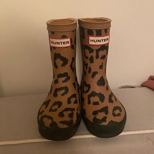Lightly used toddler hunter rain boots